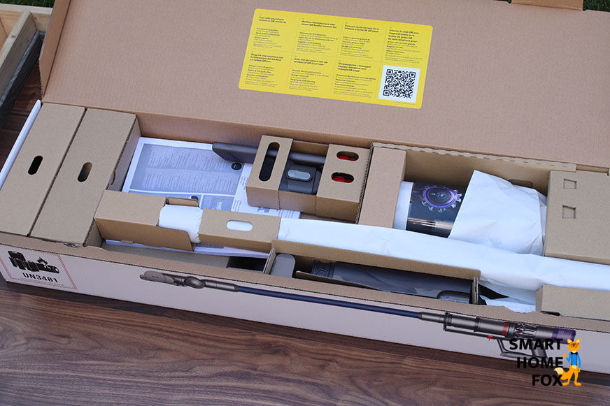 Распаковка пылесоса Dyson